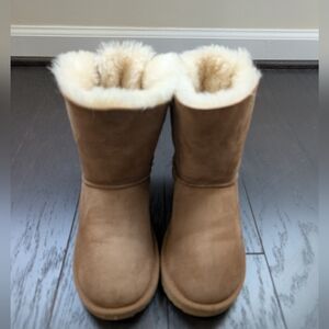 UGG Boots - Tan - Kids Size 3